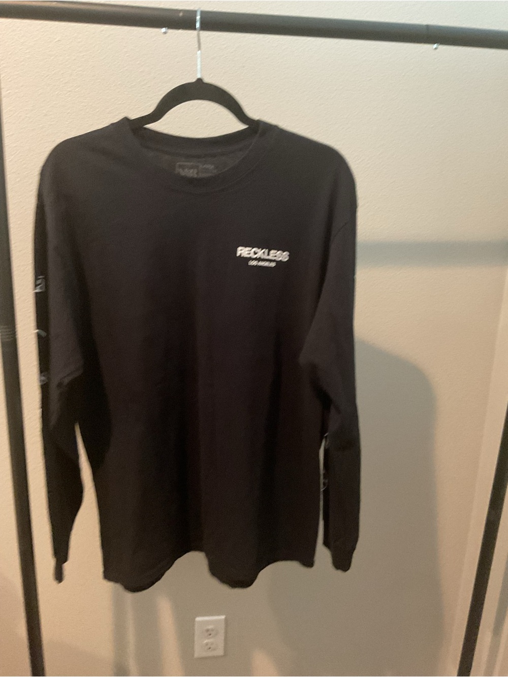 Reckless Essentials Men's Black Long-Sleeve Graphic Tee